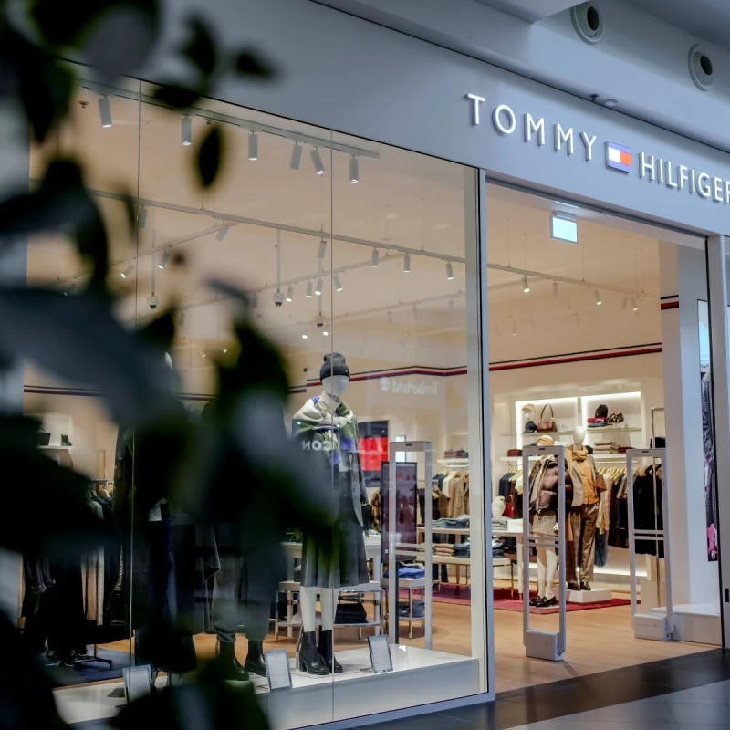 Tommy Hilfiger otvorio vrata novouređene trgovine u Arena Centru
