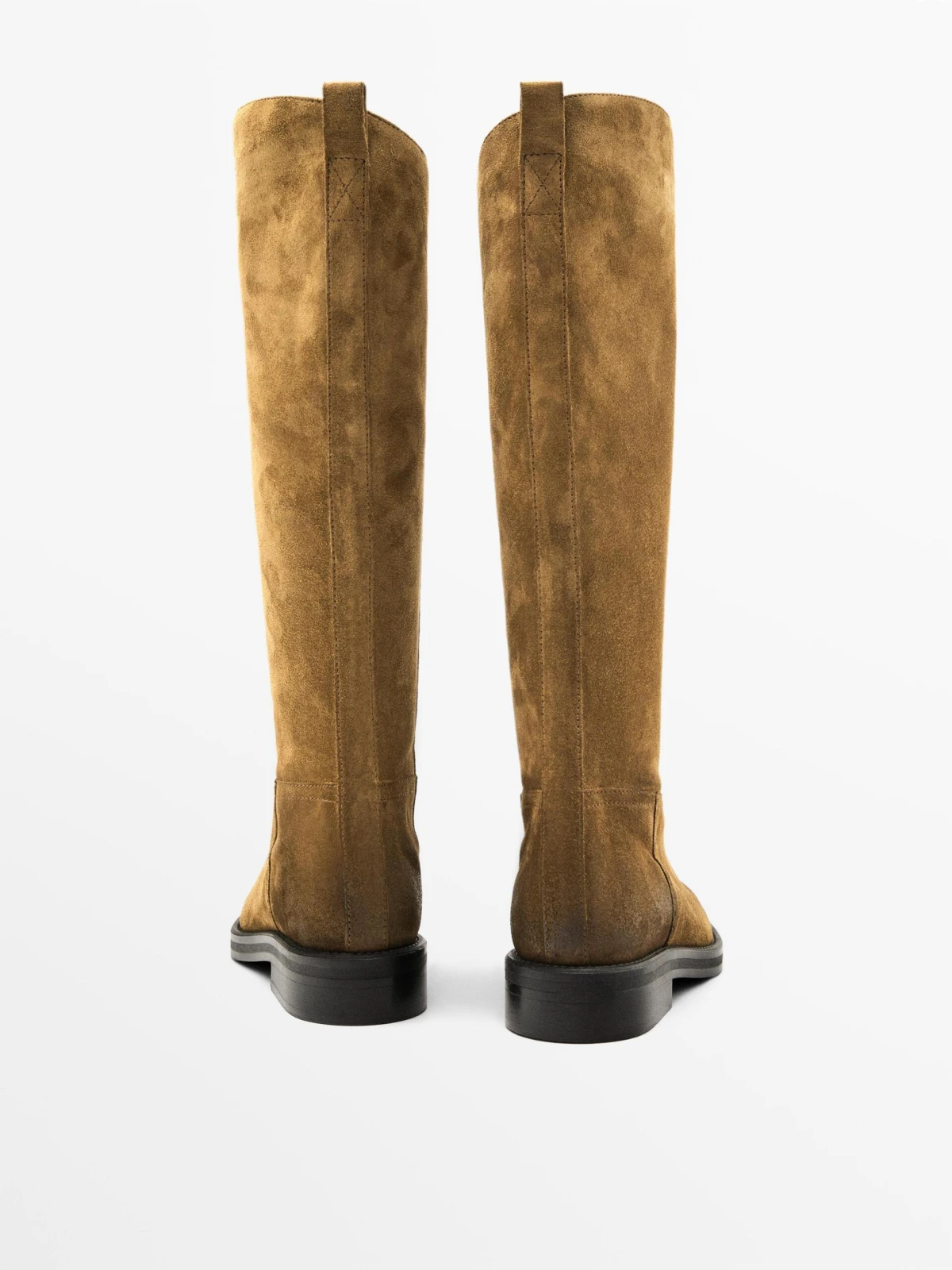 Massimo Dutti je za Black Friday snizio cijenu svom najpopularnijem modelu jahačkih čizama