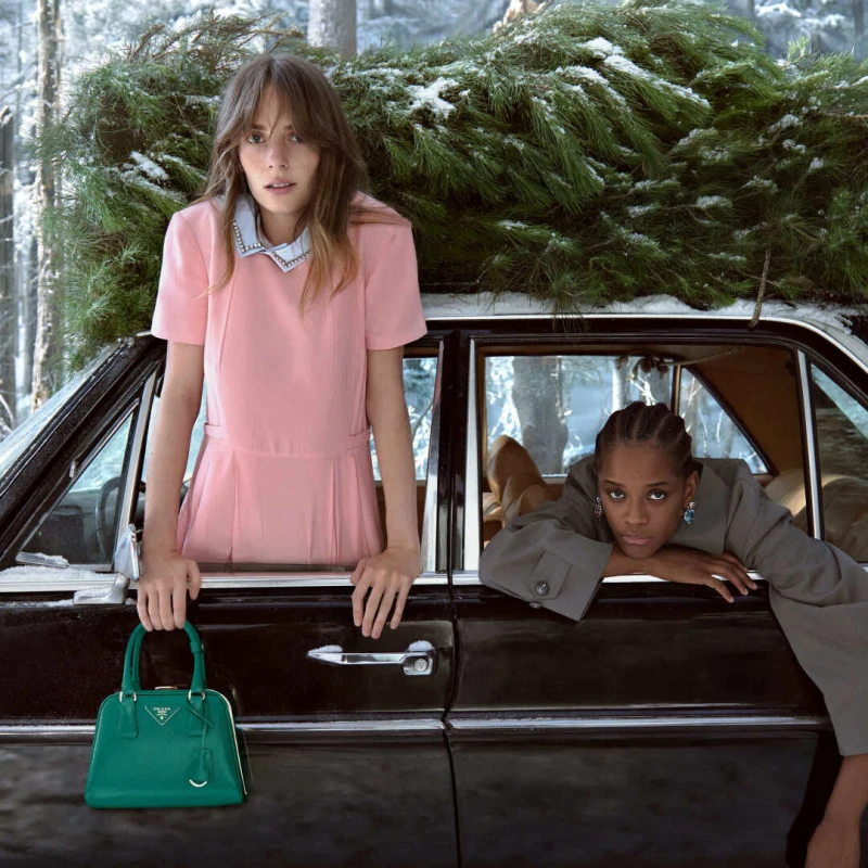 Prada vraća ovaj kultni model torbice i već nam je visoko na listi želja