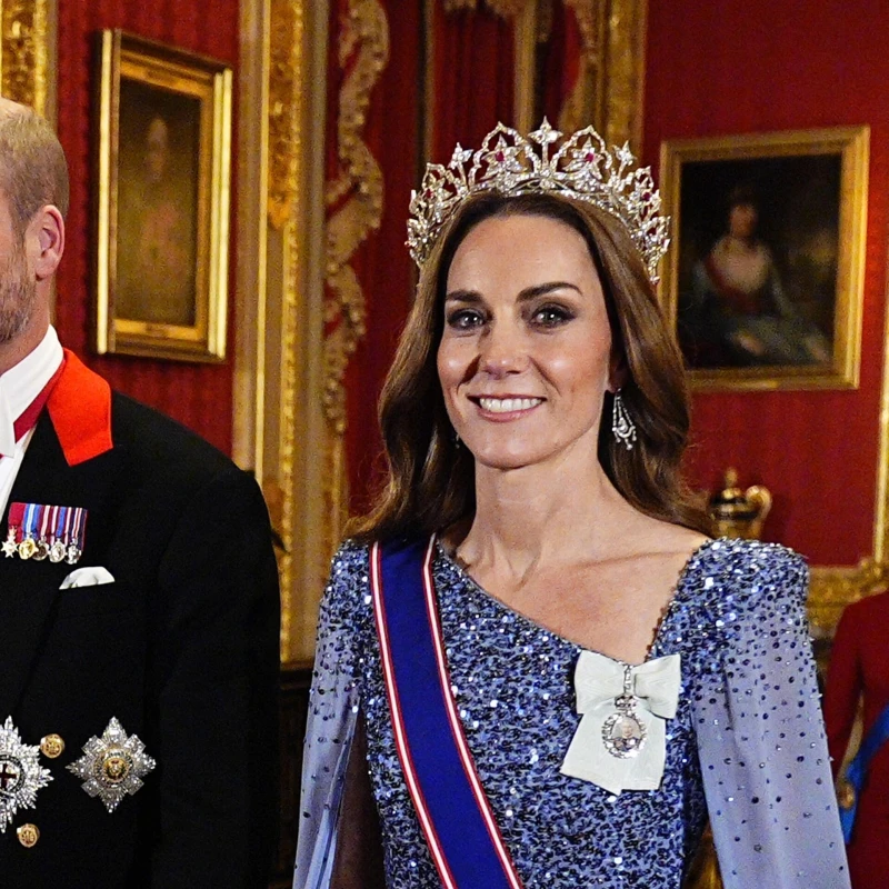 Kate Middleton pojavila se s tijarom koja na sebi ima više od 2 600 dijamanata