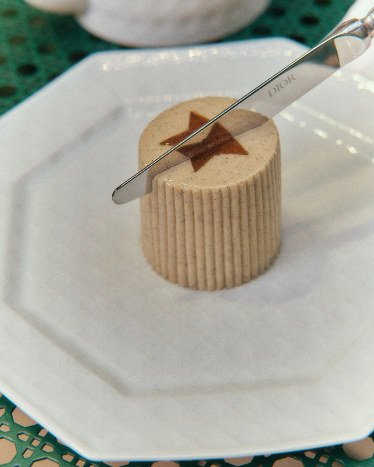 Blagdansko gastro iskustvo: Dior je u srcu Pariza predstavio jedinstveni popodnevni čaj