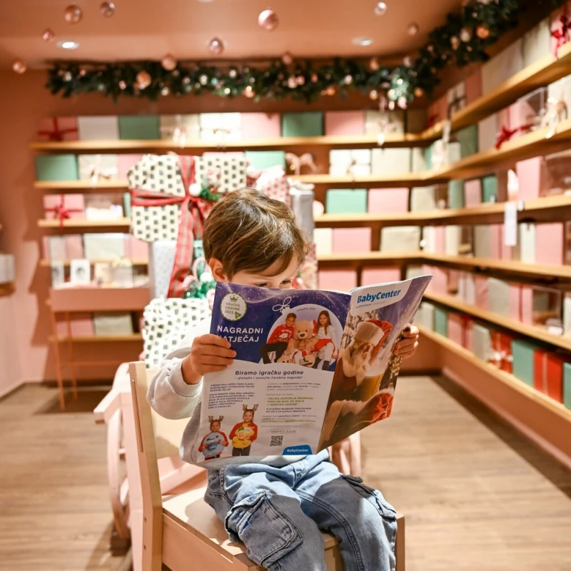 Ovo je hranilica za djecu koja spašava stvar u bezbroj situacija