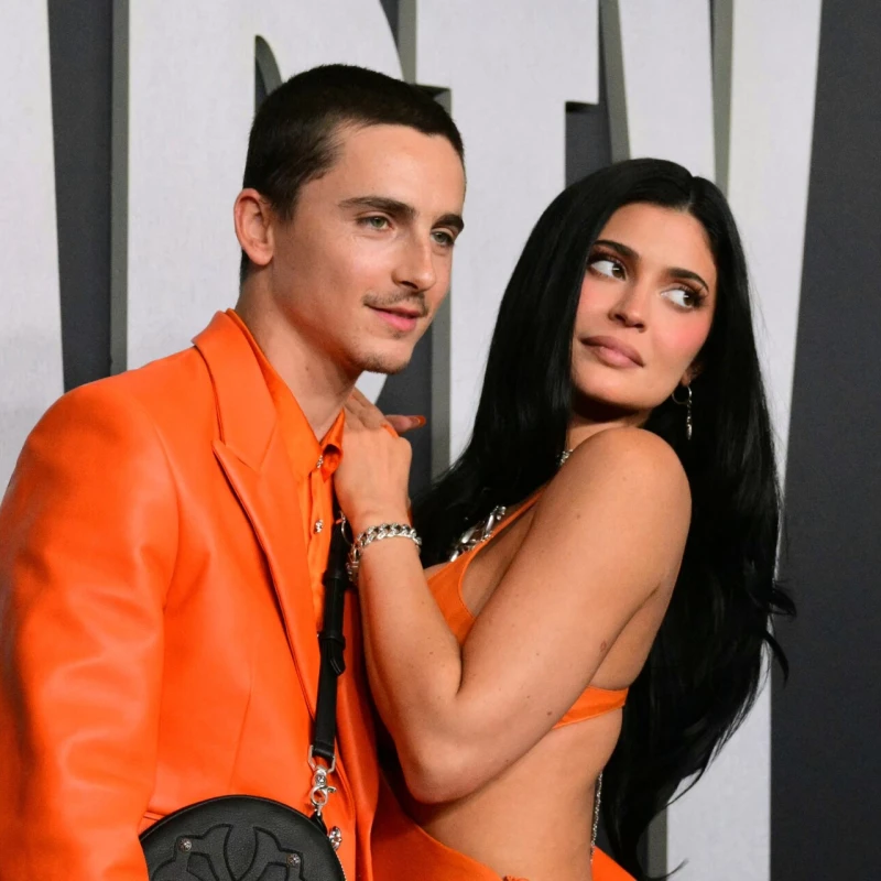 Kylie Jenner i Timothée Chalamet zablistali u usklađenim narančastim kombinacijama