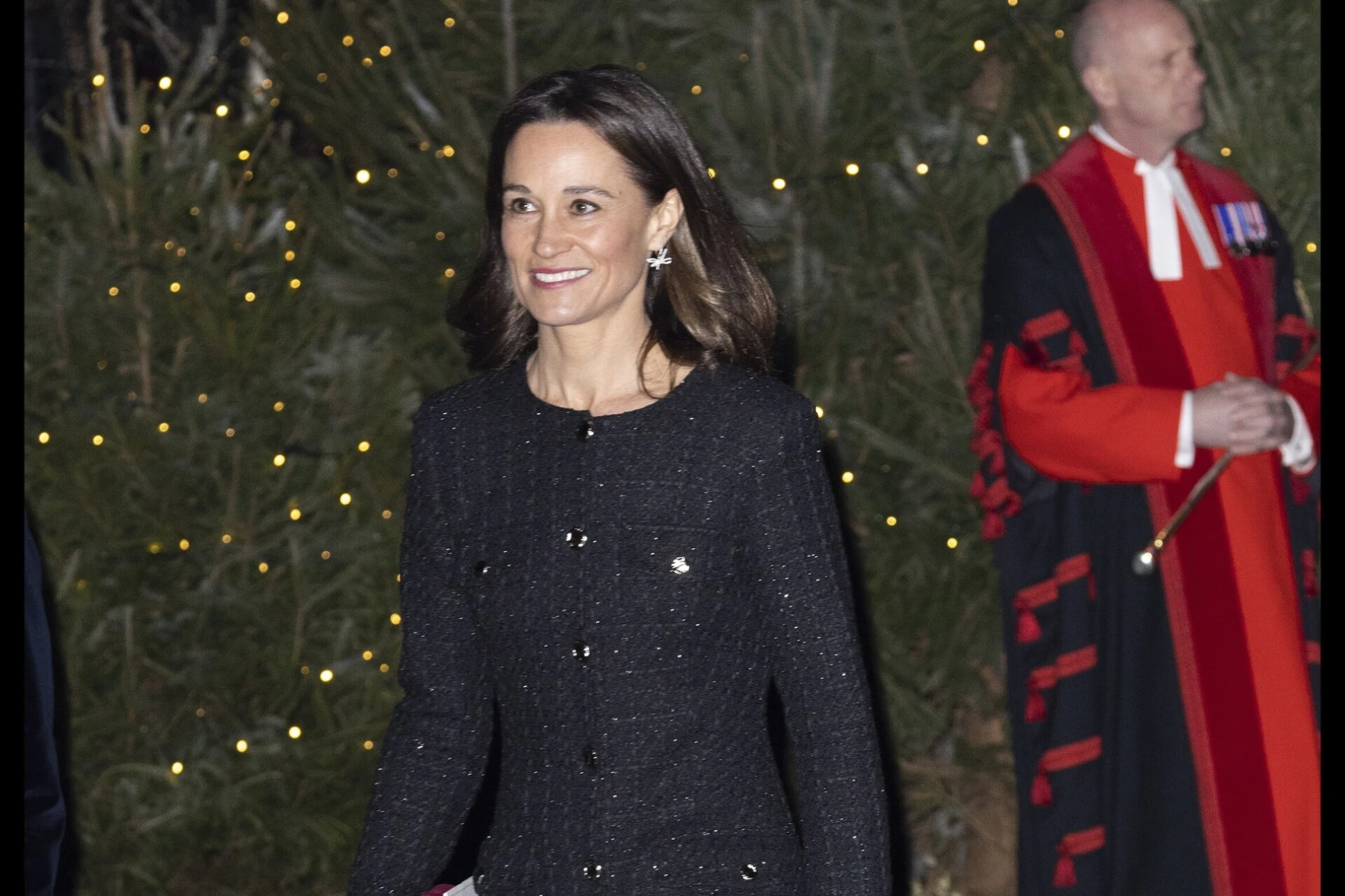 Pippa Middleton oduševila nas je svojim outfitom, a njezine bordo salonke su nam posebno privukle pažnju