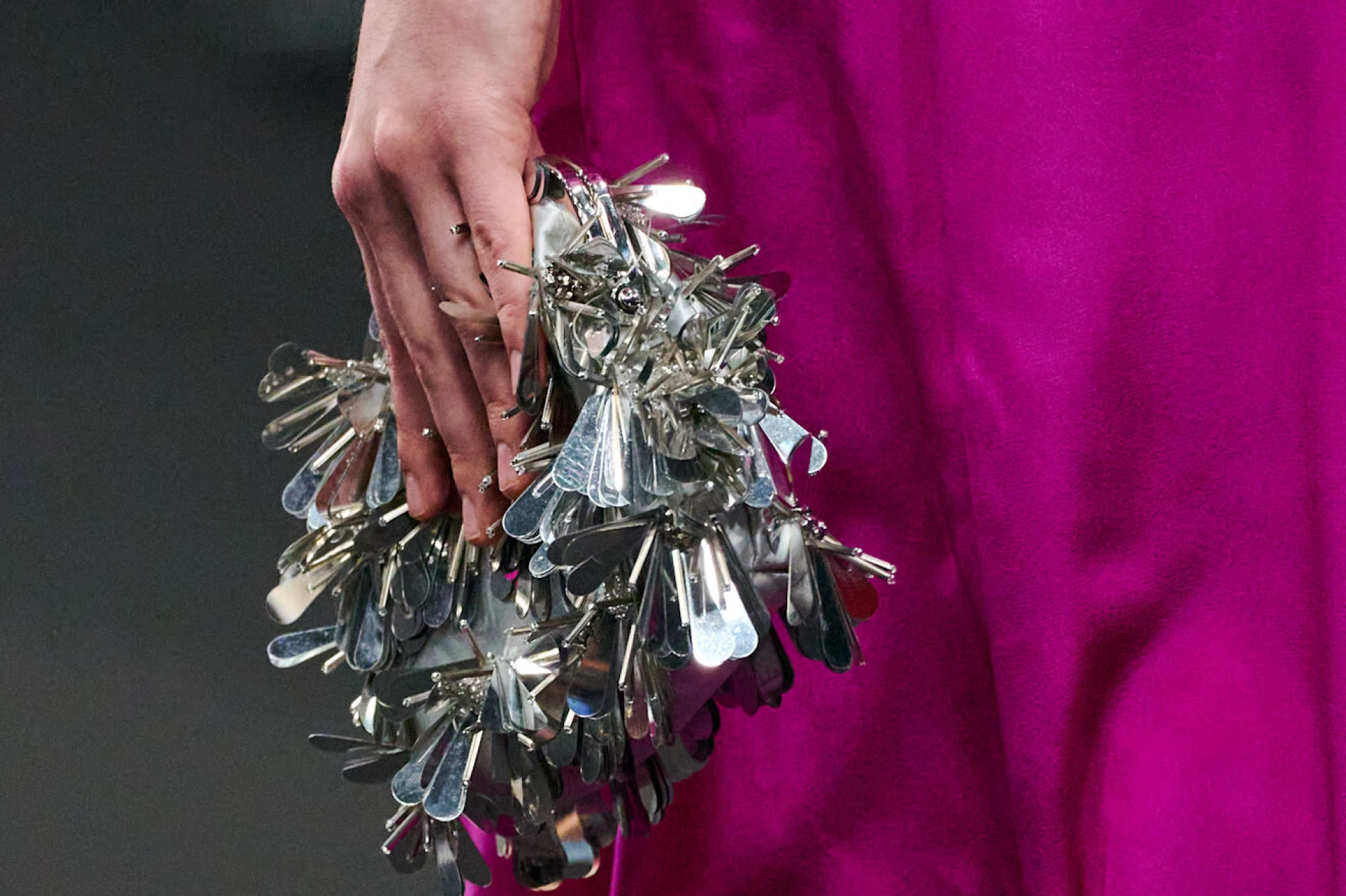 Bling, bling, bling: Torbe sa šljokicama naš su omiljeni modni dodatak u party sezoni