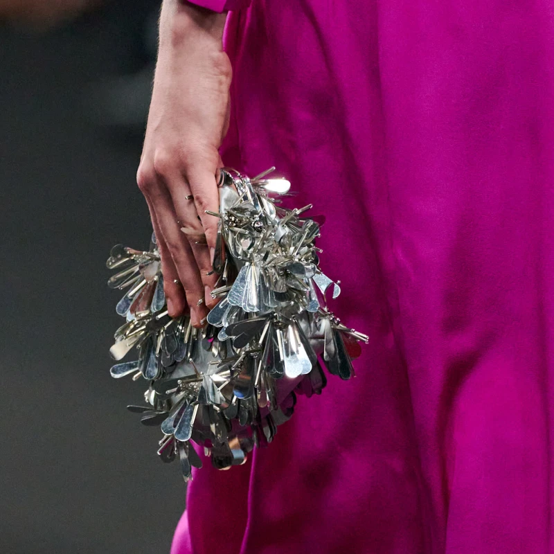 Bling, bling, bling: Torbe sa šljokicama naš su omiljeni modni dodatak u party sezoni