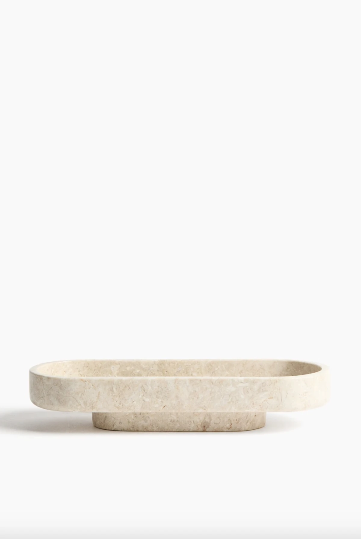 U H&amp;M Homeu smo prona&scaron;li poslužavnike za desert idealne za blagdane, ali i za ostatak godine