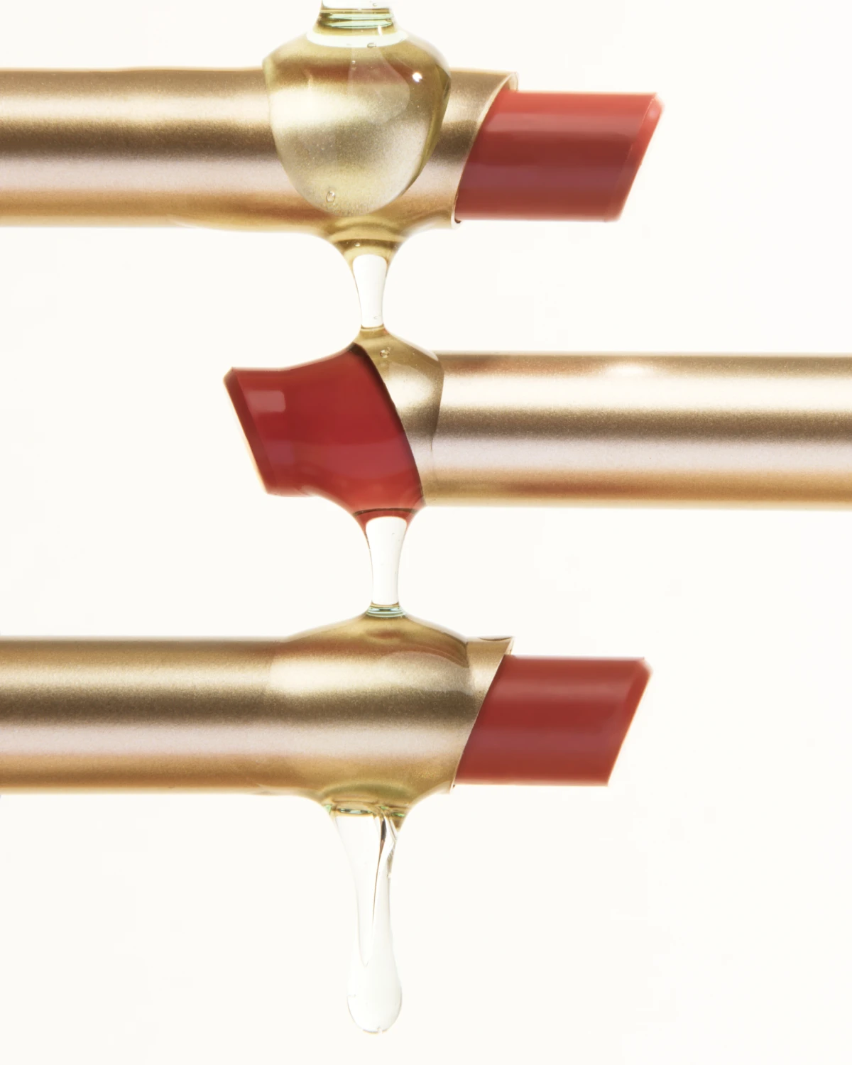 Uz kupnju novog Ellea dobivate vrijedan beauty poklon za top party lookove