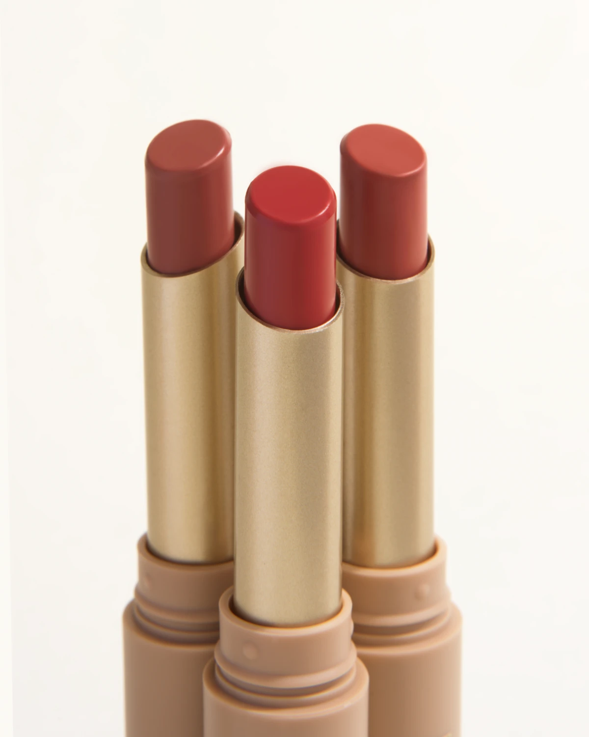 Uz kupnju novog Ellea dobivate vrijedan beauty poklon za top party lookove