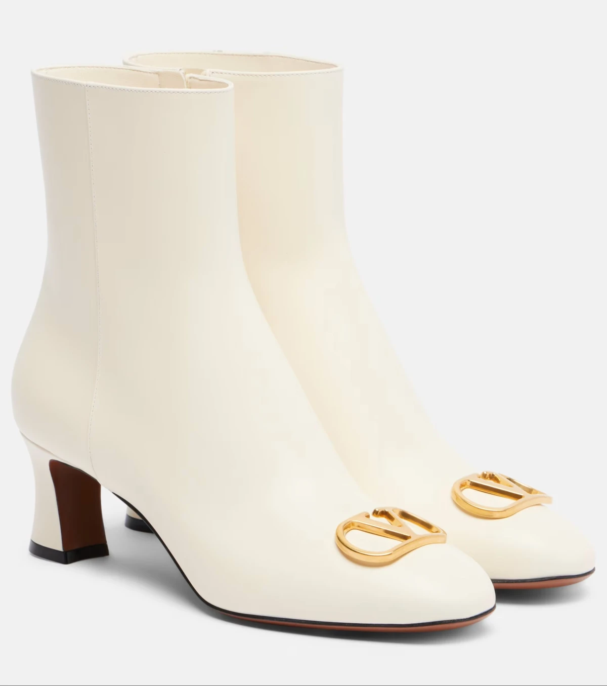 10 čizama s niskom petom koje lovimo na zimskim popustima do čak 60%