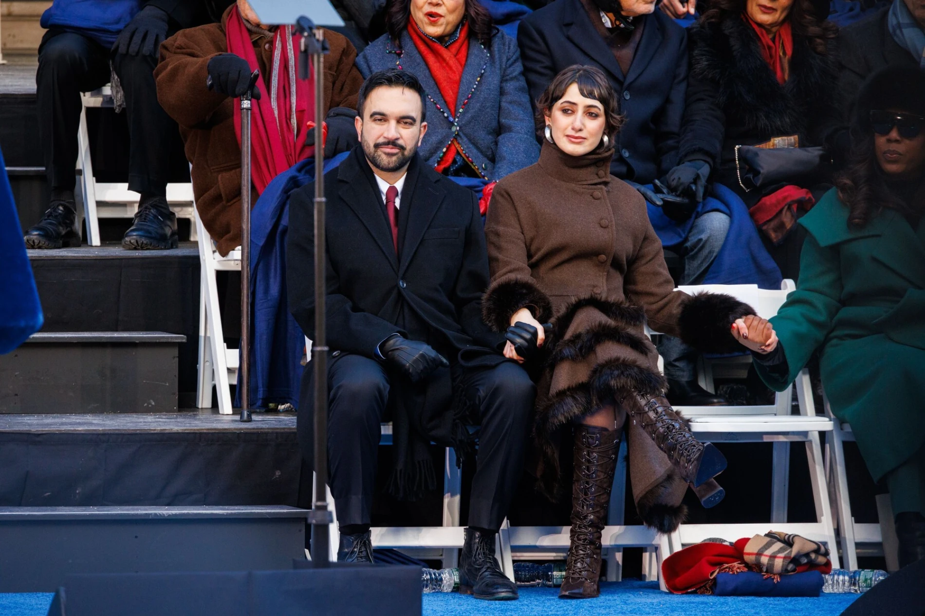 Look tjedna: Rama Duwaji u čokoladno smeđem kaputu u stilu pelerine