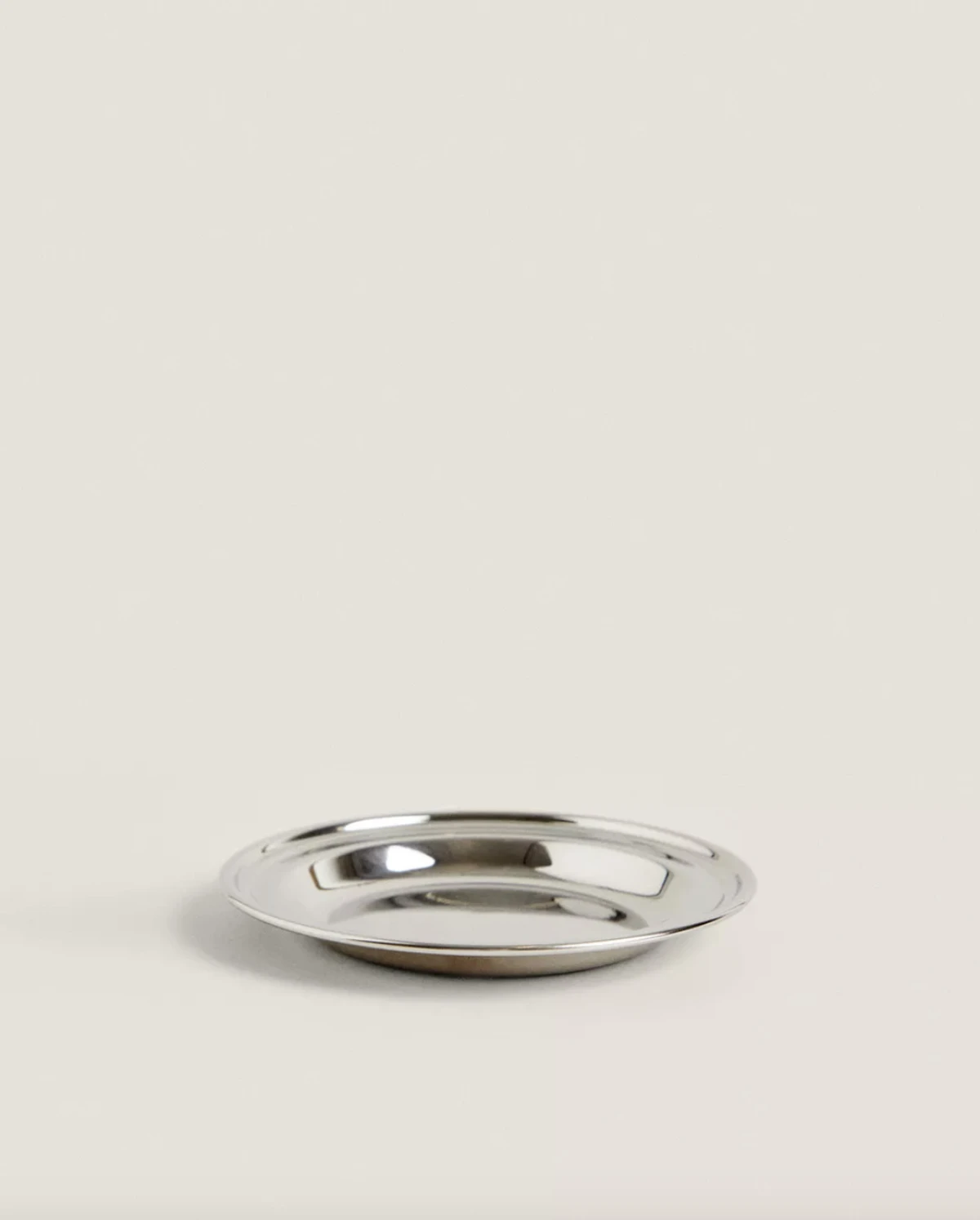 Za&scaron;to svi pričaju o metalnom posuđu iz Zara Homea? Ovo su najbolji komadi koji izgledaju skuplje nego &scaron;to jesu