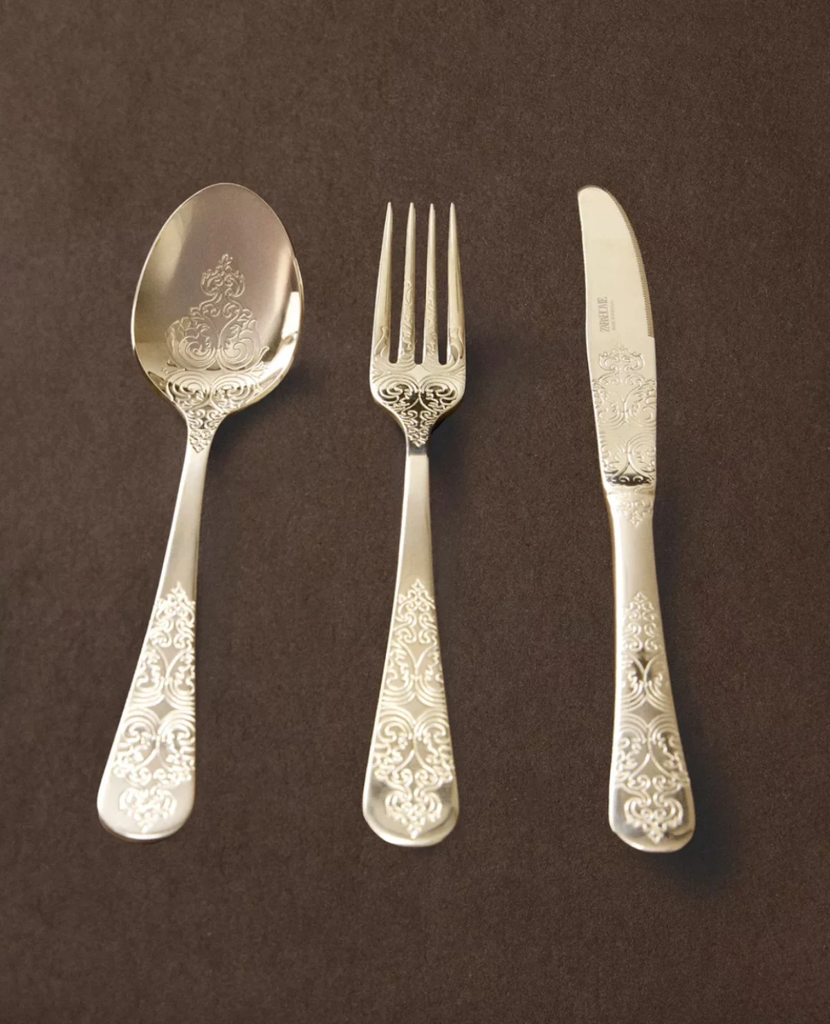 Za&scaron;to svi pričaju o metalnom posuđu iz Zara Homea? Ovo su najbolji komadi koji izgledaju skuplje nego &scaron;to jesu