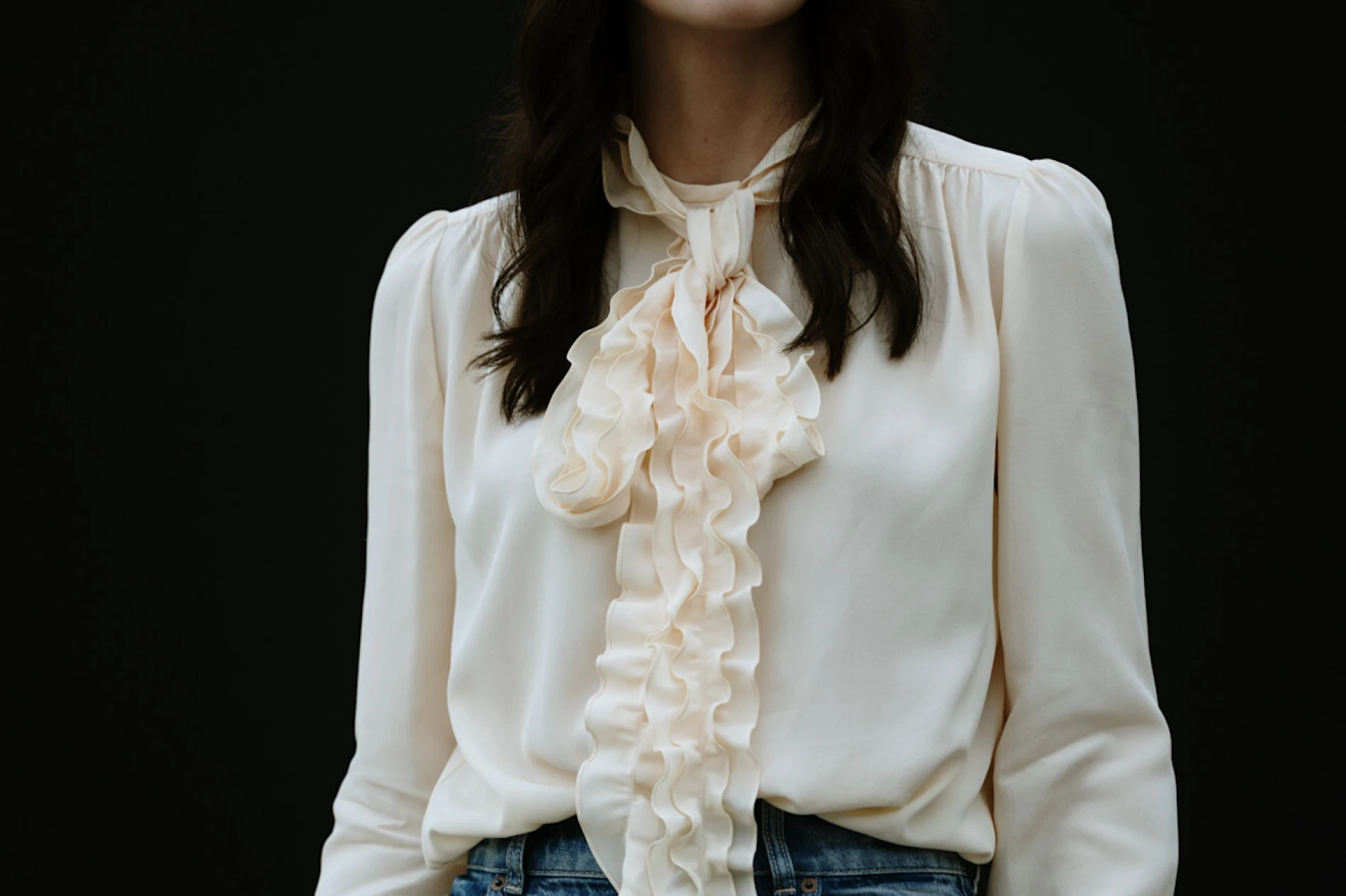 Istražili smo ponudu u novim kolekcijama i primjetili jedan model bluze kao potencijalni trend