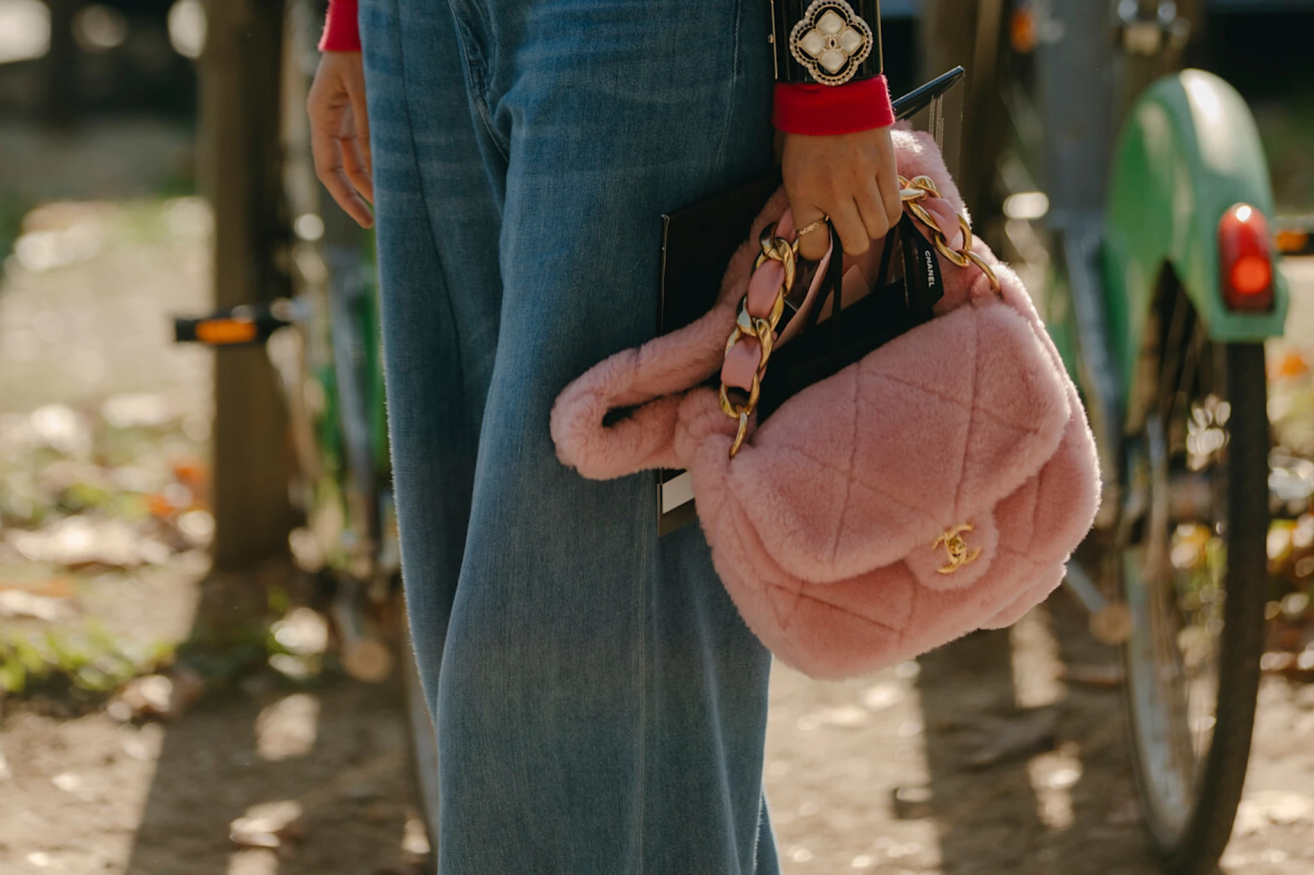 Stigao je trend torbi kojem ne možemo odoljeti, a iskreno ni ne trudimo se