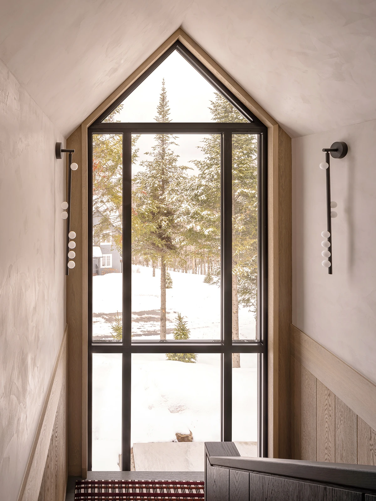 Novu definiciju planinskog bijega otkrili smo u ovoj kući koja miri&scaron;e na mir, drvo i vrhunski dizajn