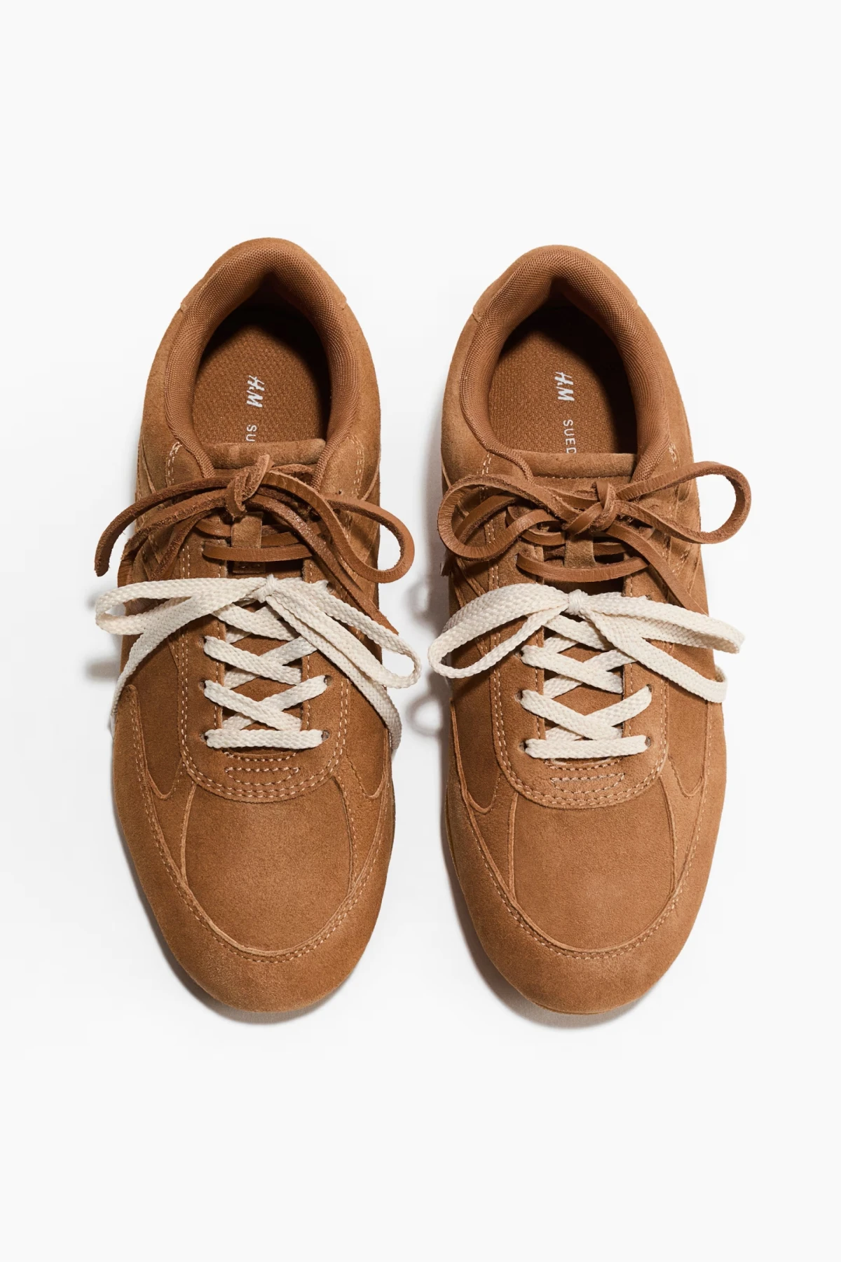 Ovo su jedne od najboljih dupe tenisica za popularan Miu Miu x New Balance model