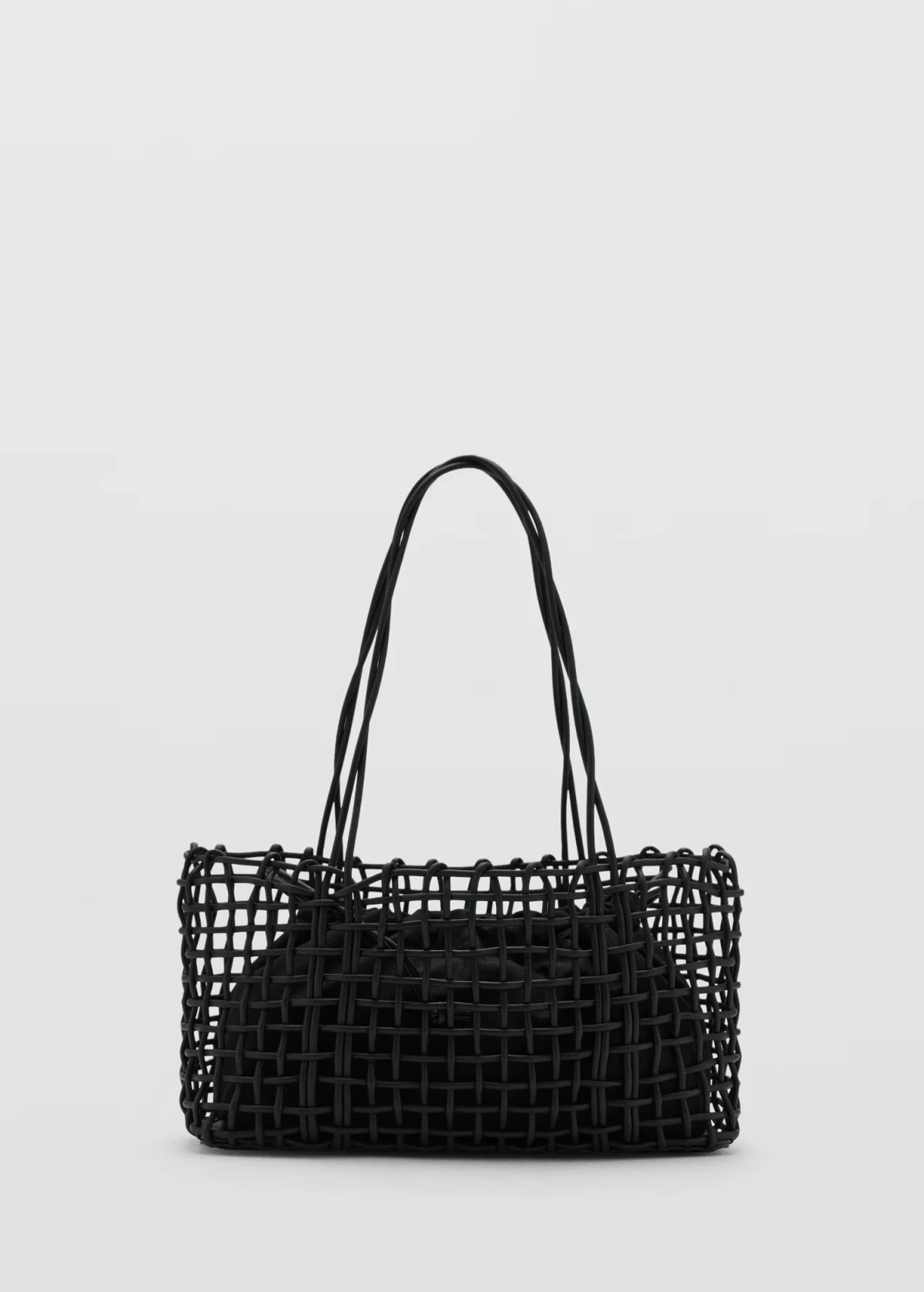 Mango sniženje ide do 70%, a mi nismo mogli ne pogledati ponudu torbi (odilična je)