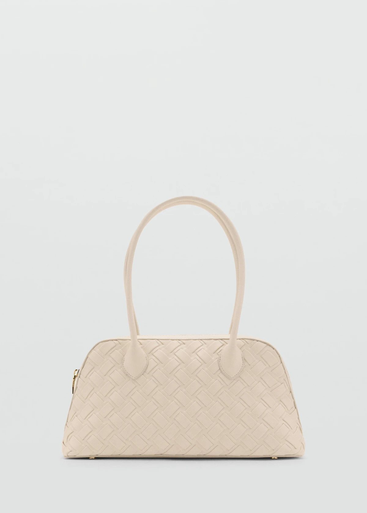 Mango sniženje ide do 70%, a mi nismo mogli ne pogledati ponudu torbi (odilična je)