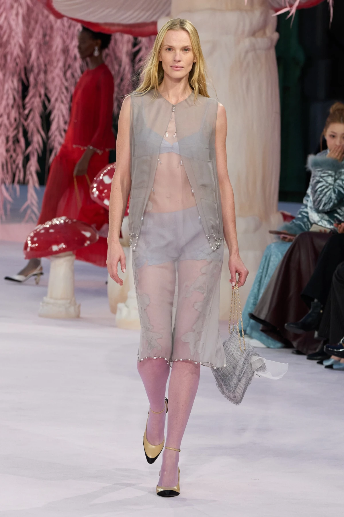 Kako izgleda prva Blazyjeva kolekcija visoke mode za Chanel?