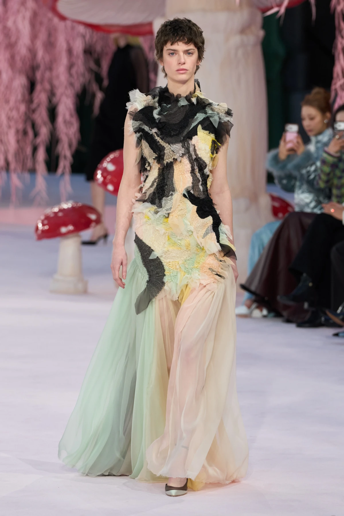 Kako izgleda prva Blazyjeva kolekcija visoke mode za Chanel?