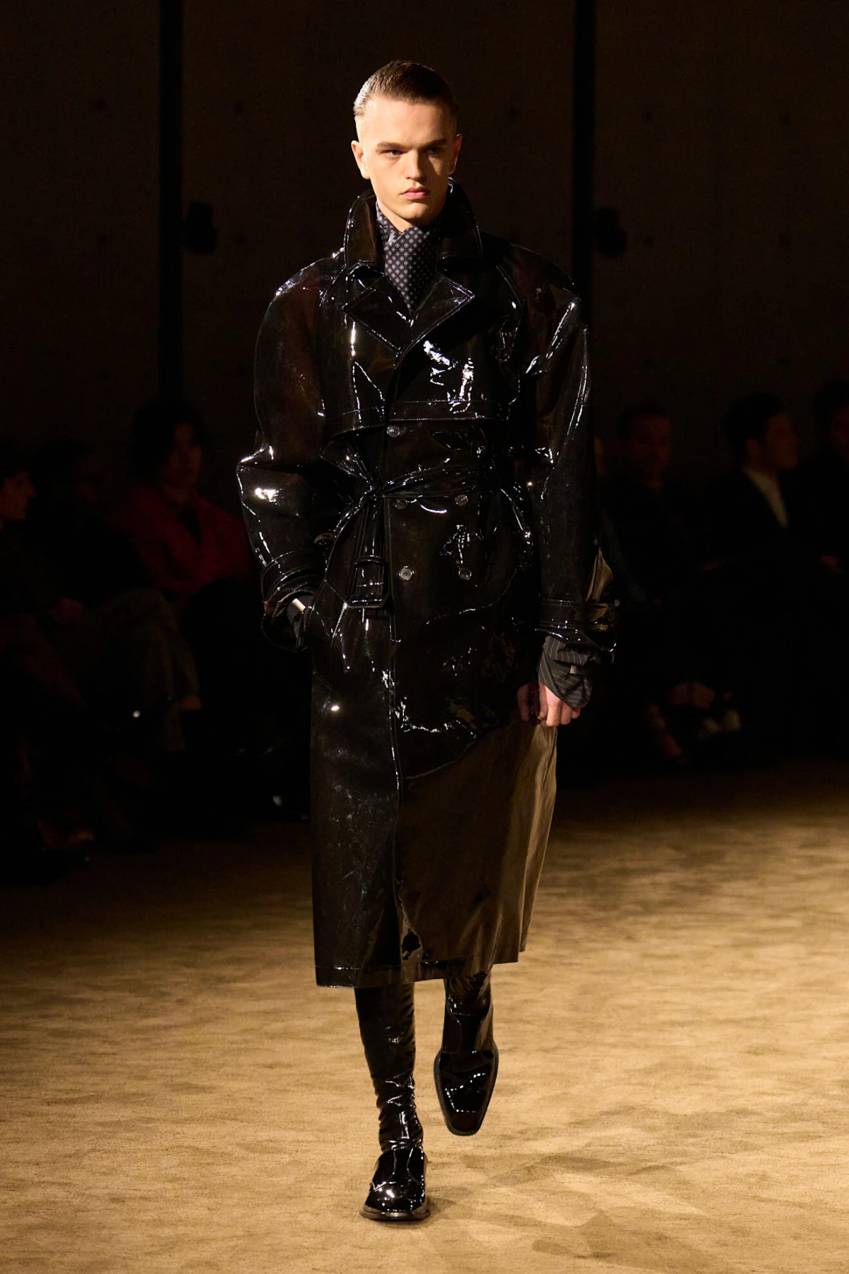 Saint Laurent nas novom kolekcijom priprema za sve rastanke u svitanje