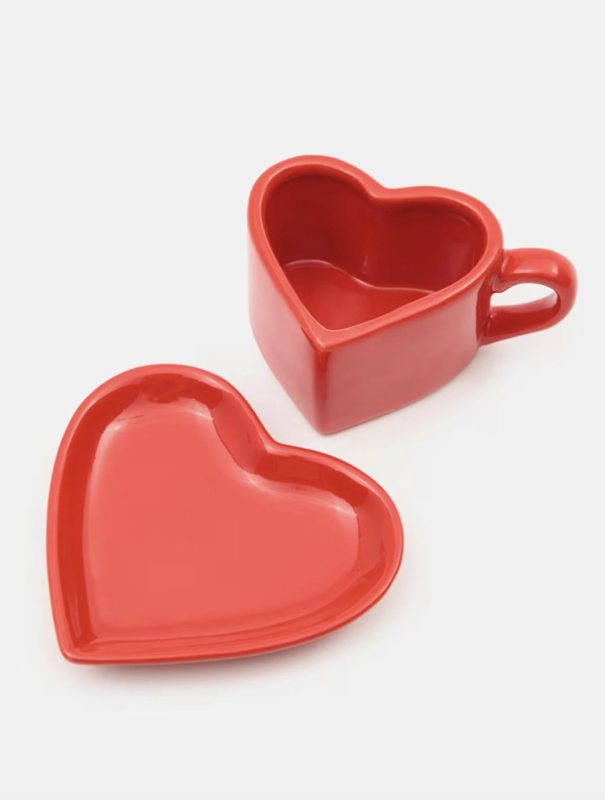 Sinsay ima najslađe valentinovske &scaron;alice koje slave ljubav (i dobru kavu)