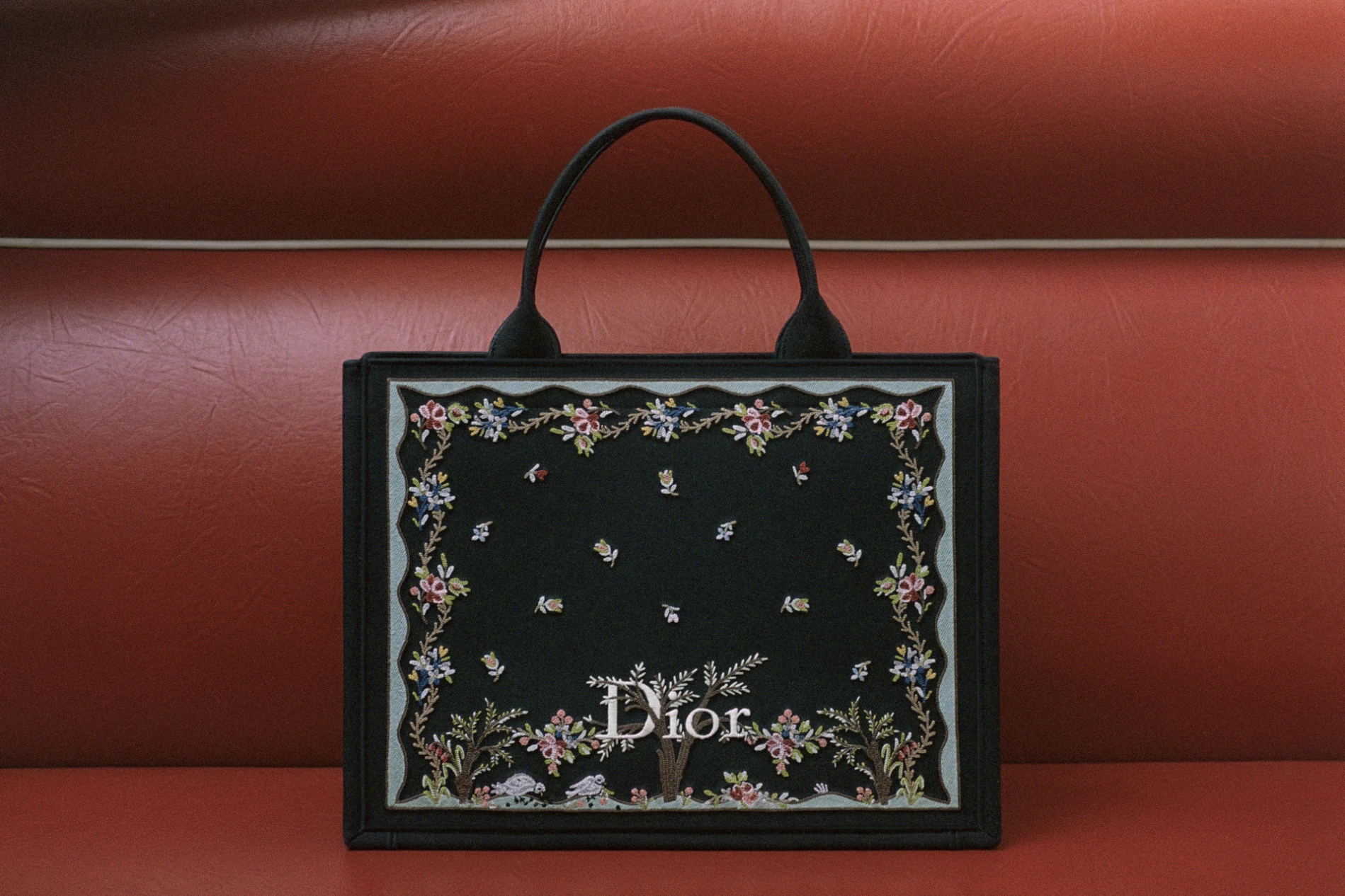 Posebna Dior kolekcija Jonathana Andersona za Valentinovo je osvojila na&scaron;a srca