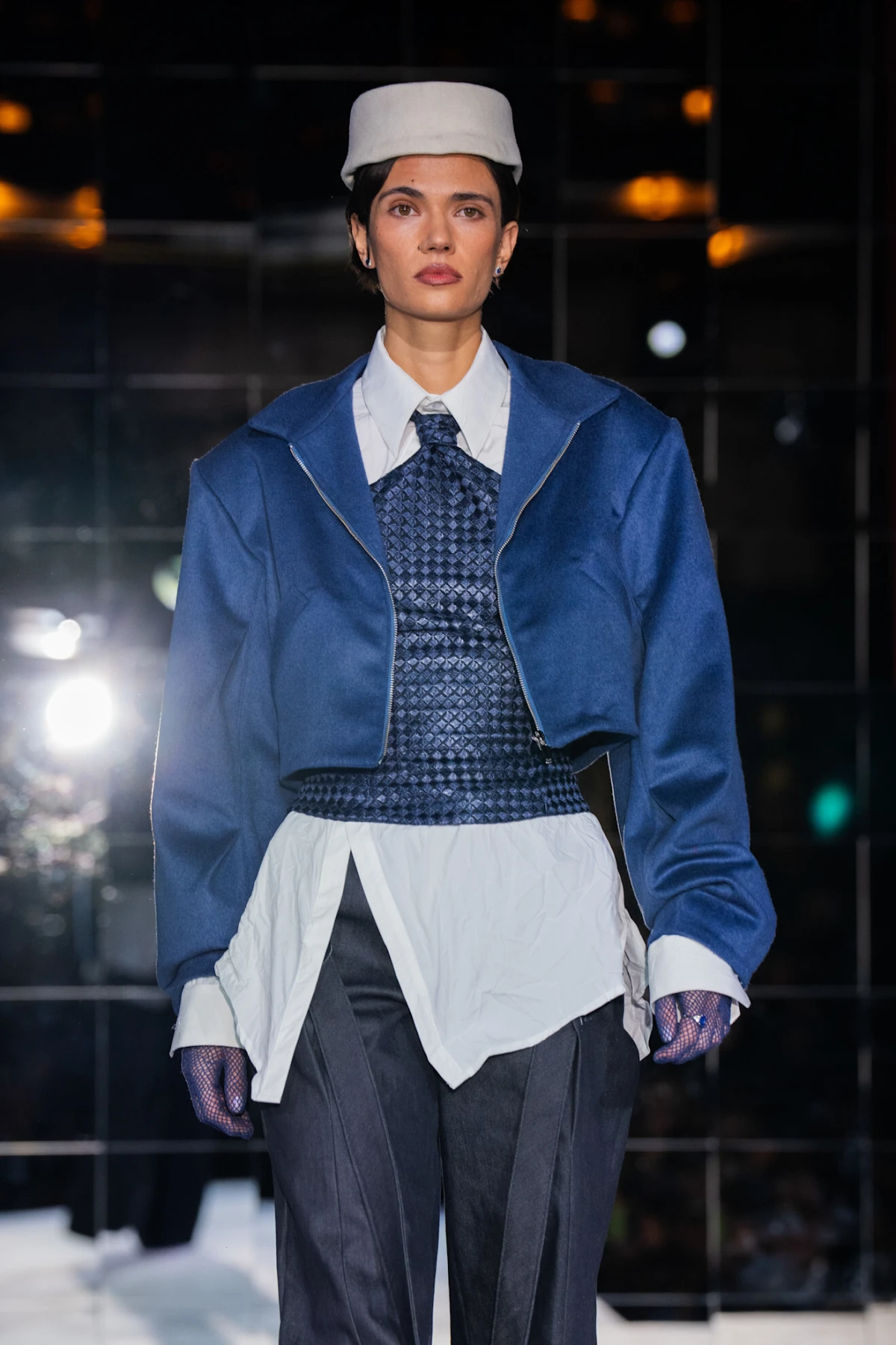 3 vrste kapa i &scaron;e&scaron;ira koje volimo i nosimo tijekom zime, a nisu klasika na koju smo naviknuli