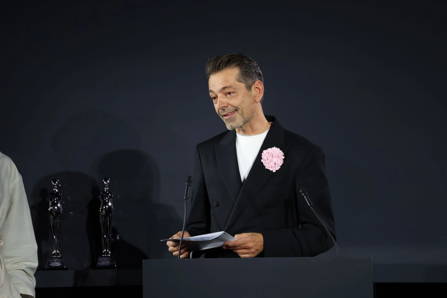 U očekivanom obratu, Pieter Mulier prelazi u Versace