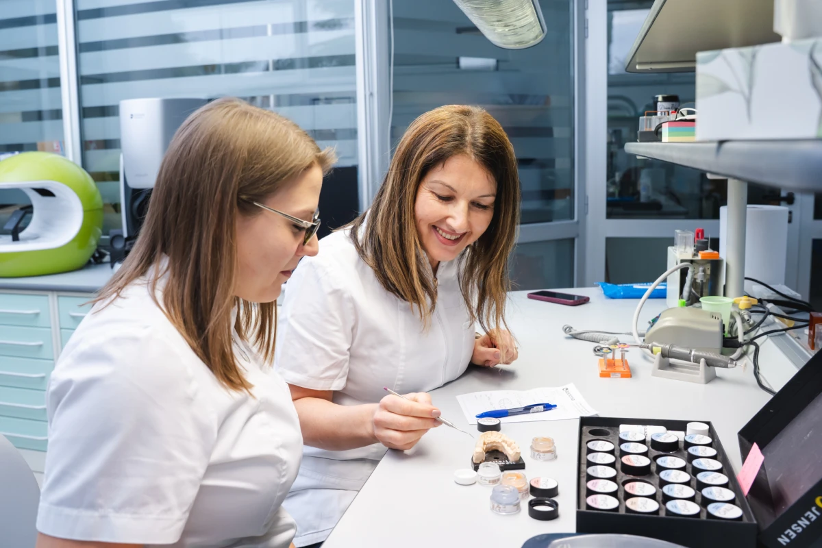 Tim Poliklinike Apolonia iz Labina otkriva tajne savr&scaron;enog osmijeha