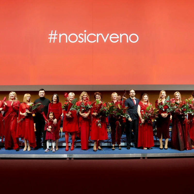 Večer crvenih haljina i snažnih emocija