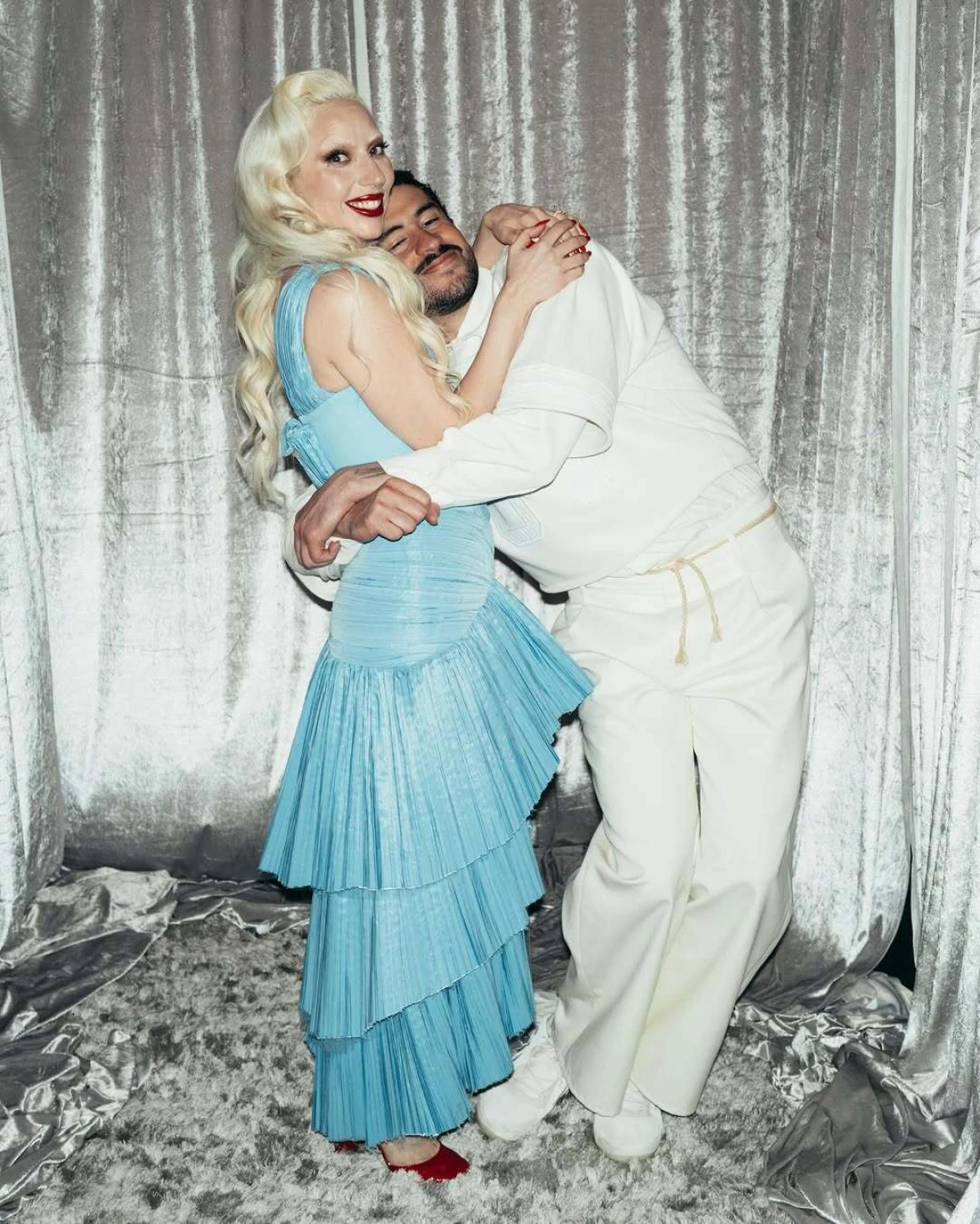 Prona&scaron;li smo top plave komade po uzoru na Lady Gagu na Super Bowlu