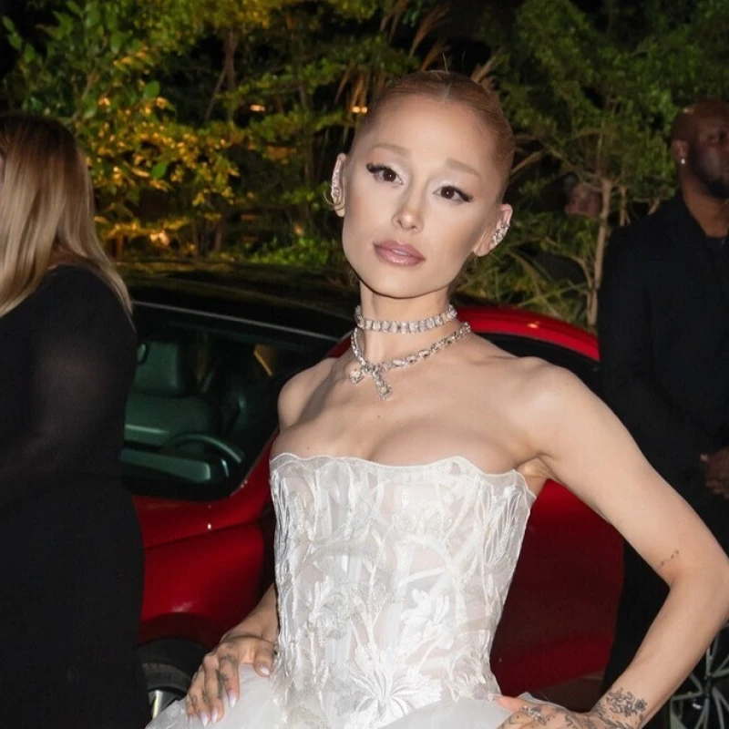 Ariana Grande otkrila je kako bi izgledao film o njezinom životu