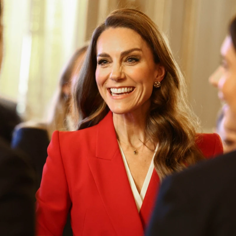 Kraljevski trend koji obožavamo: Ogrlice u obliku srca nosi i Kate Middleton