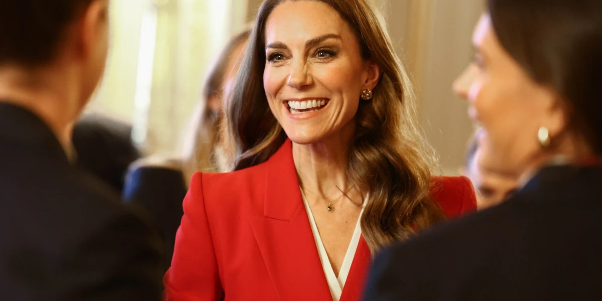 Kraljevski trend koji obožavamo: Ogrlice u obliku srca nosi i Kate Middleton