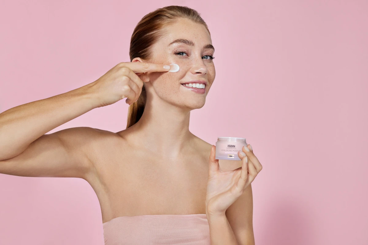 Svi znamo da trebamo preduhitriti prve bore - ali kada krenuti s pravim anti-ageom?