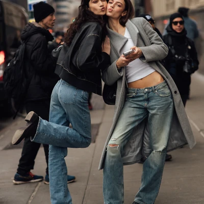 Zaboravljene i posložene duboko u ormare, ovaj model traperica ponovno je hit