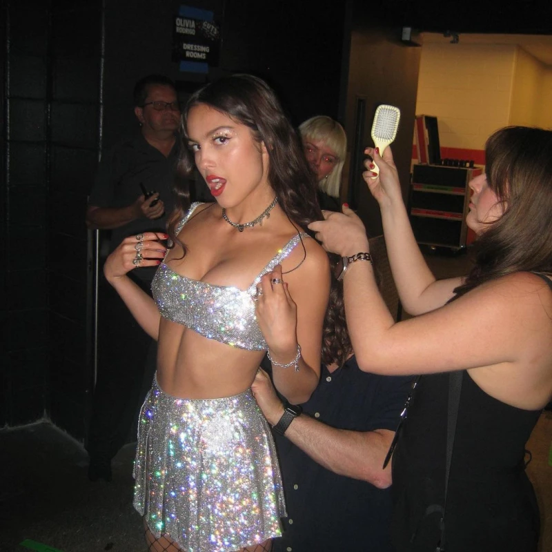 Za&scaron;to je Olivia Rodrigo za rođendan nosila haljinu Lindsay Lohan?