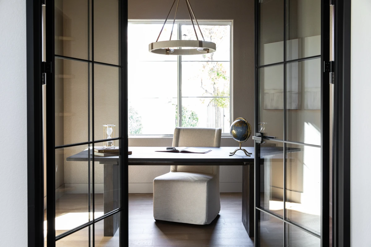 Ako razmi&scaron;ljate o smeđim detaljima u domu, ovaj renovirani stan bi vas mogao inspirirati