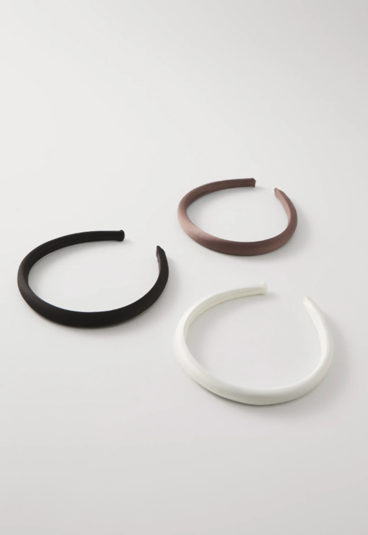 Na Zalandu smo prona&scaron;li top komade za minimalistički stil devedesetih