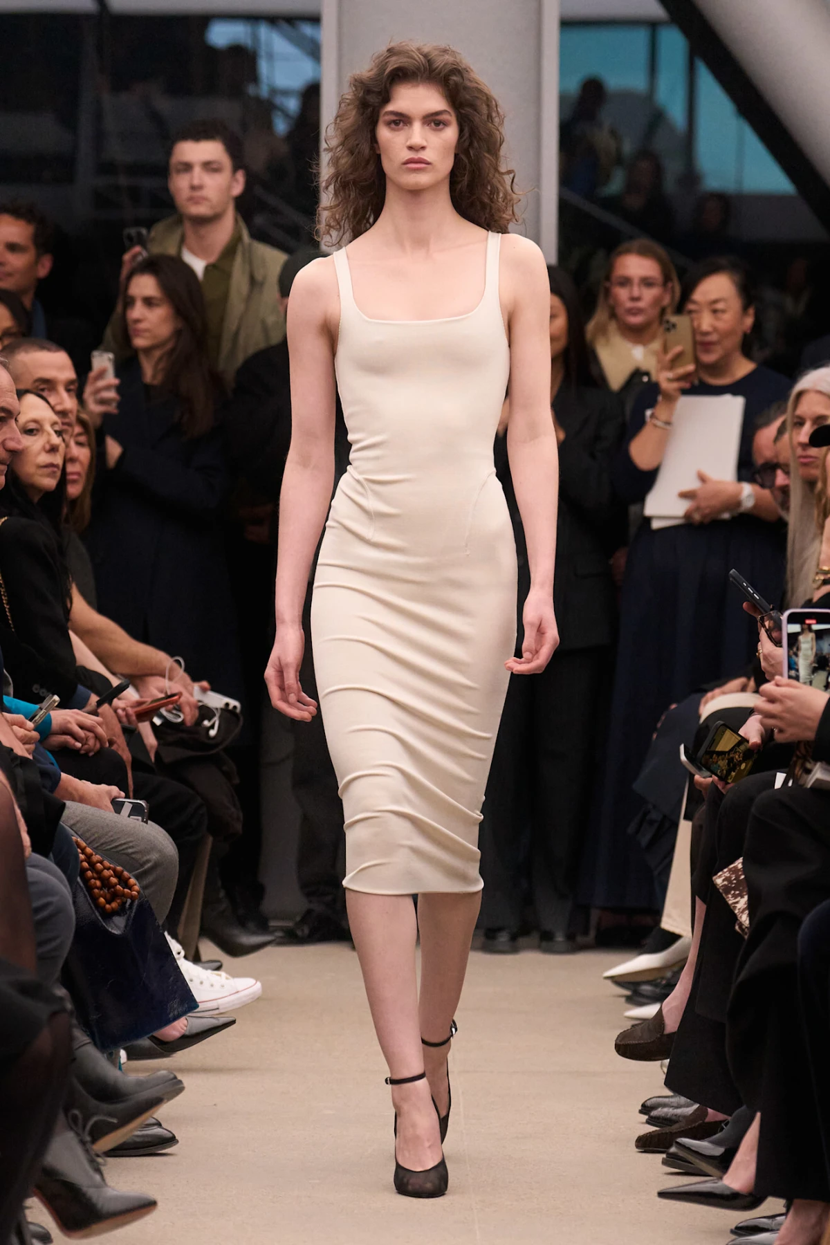 Pieter Mulier prikazao je posljednju Alaia kolekciju prije prelaska u Versace