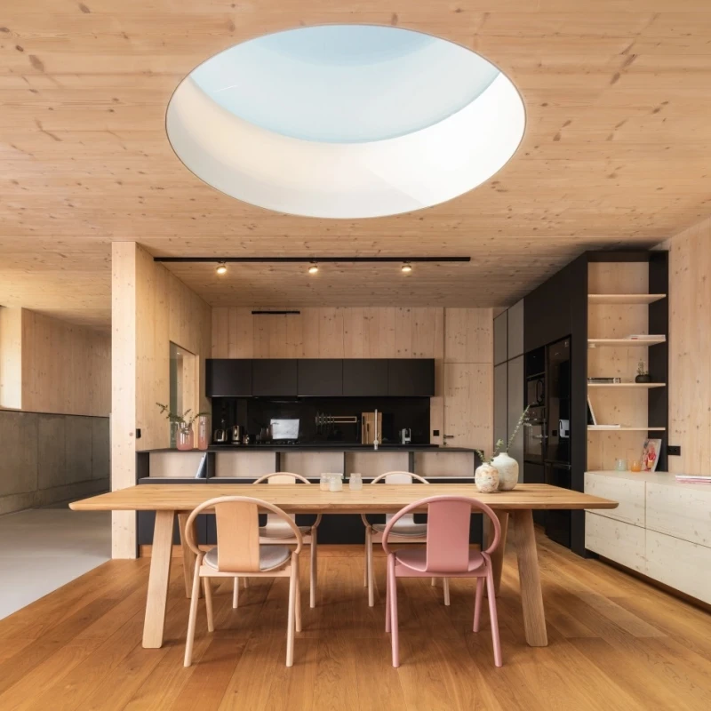 Zbogom sterilnim interijerima: Vraćaju se drvo, ratan i prirodna toplina