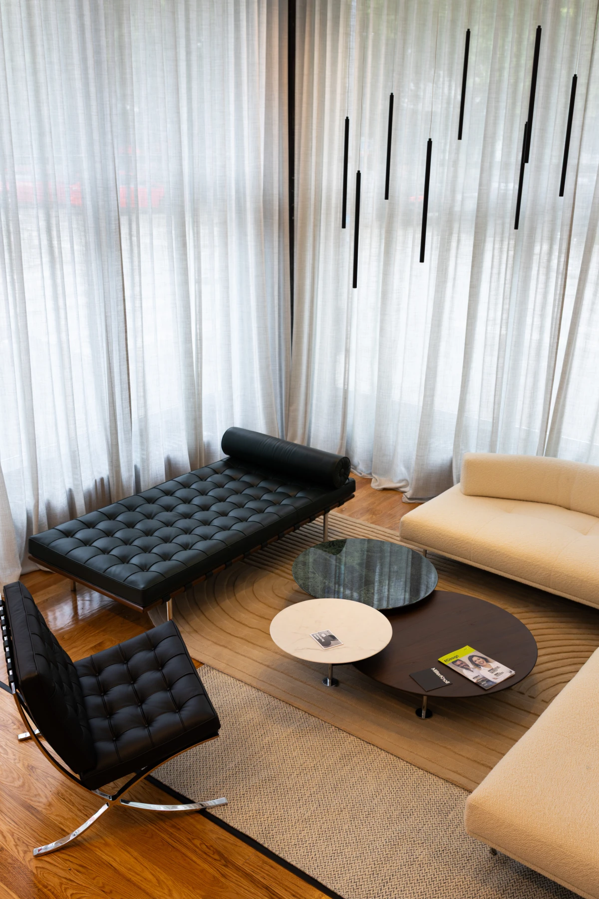 Zbogom sterilnim interijerima: Vraćaju se drvo, ratan i prirodna toplina