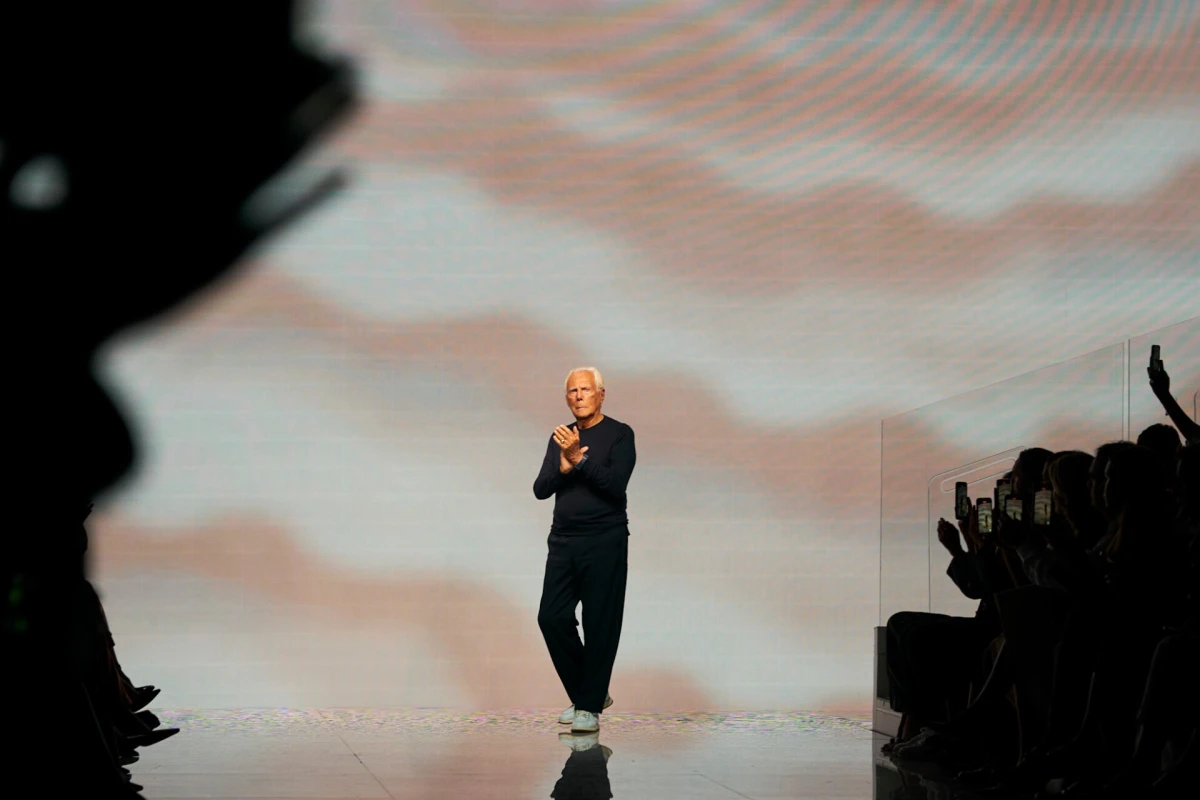 Preminuo je Giorgio Armani