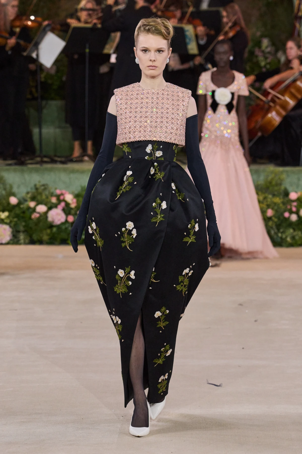 Kako se Richard Quinn približio statusu glavnog britanskog couturiera?