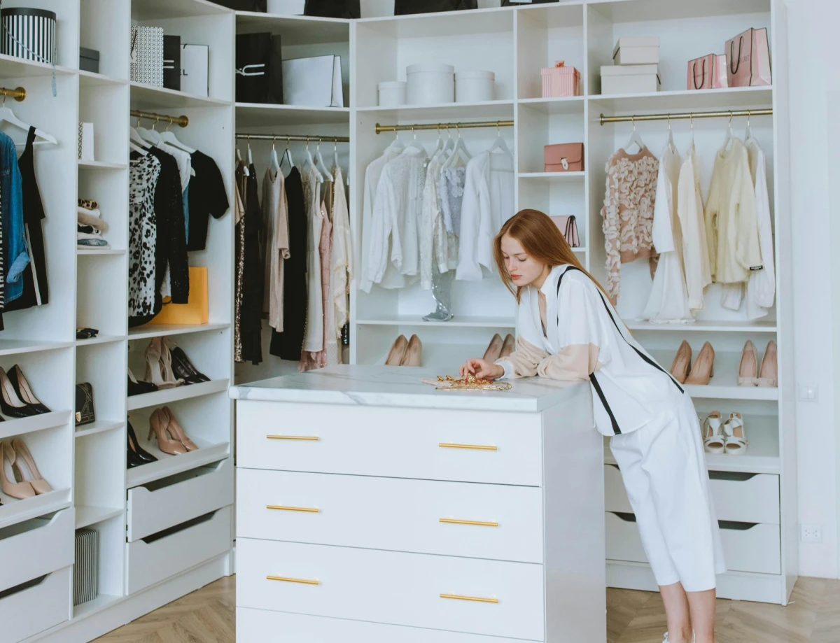 Kako praktično organizirati ormar? I ELLE