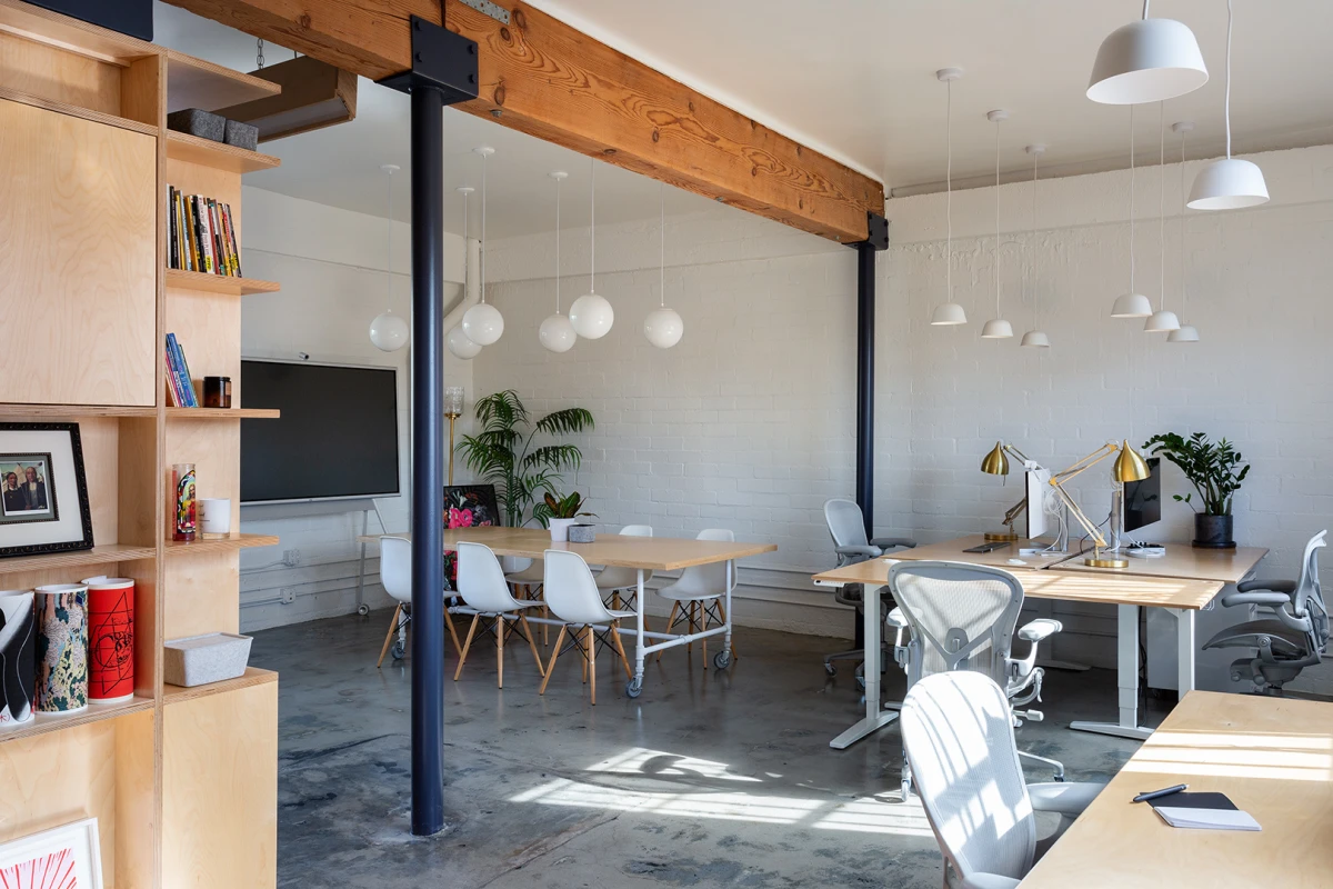 Zavirili smo u ured poznate tvrtke u Los Angelesu I ELLE