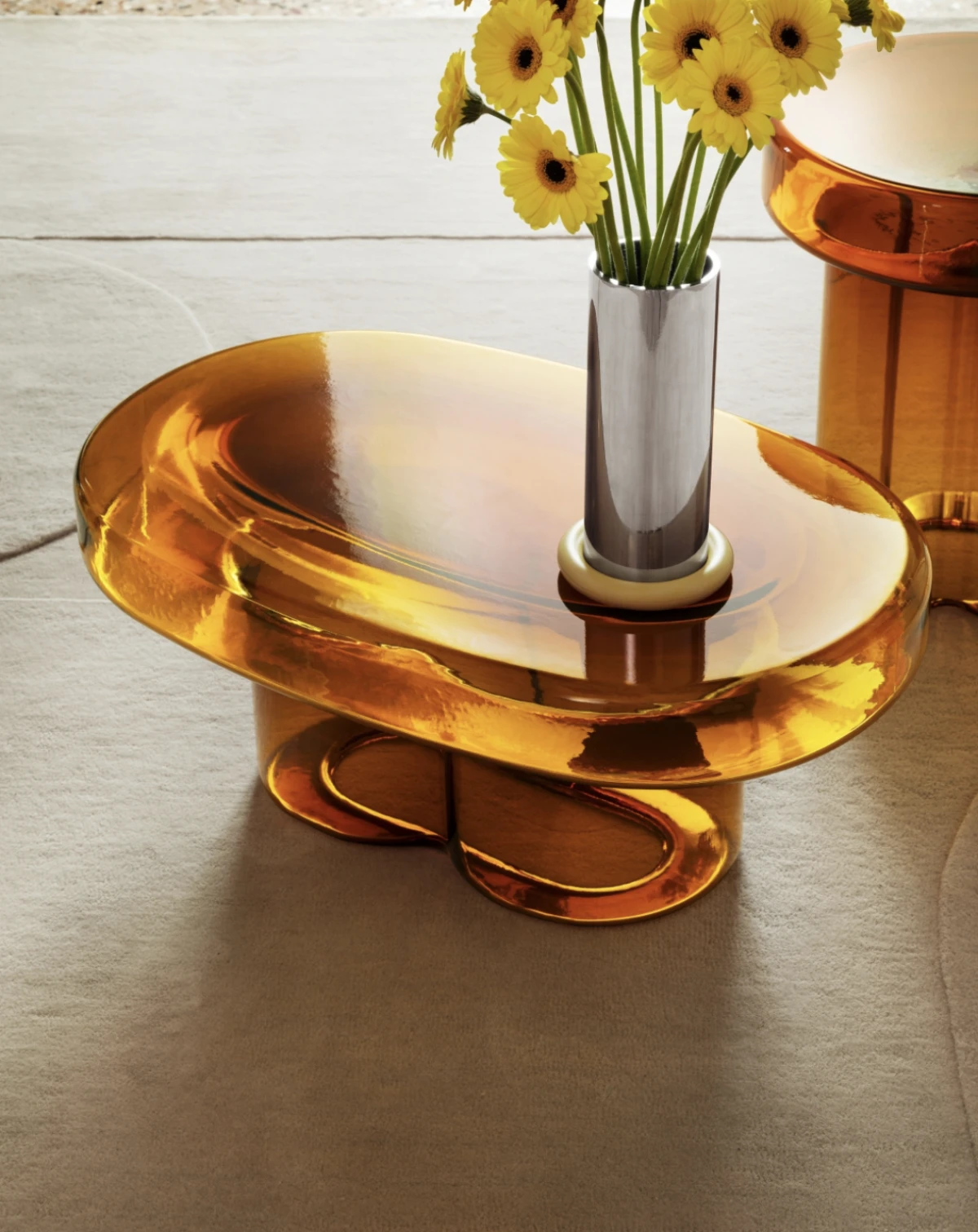 Triika Showroom, Soda Oval stakleni stolić 