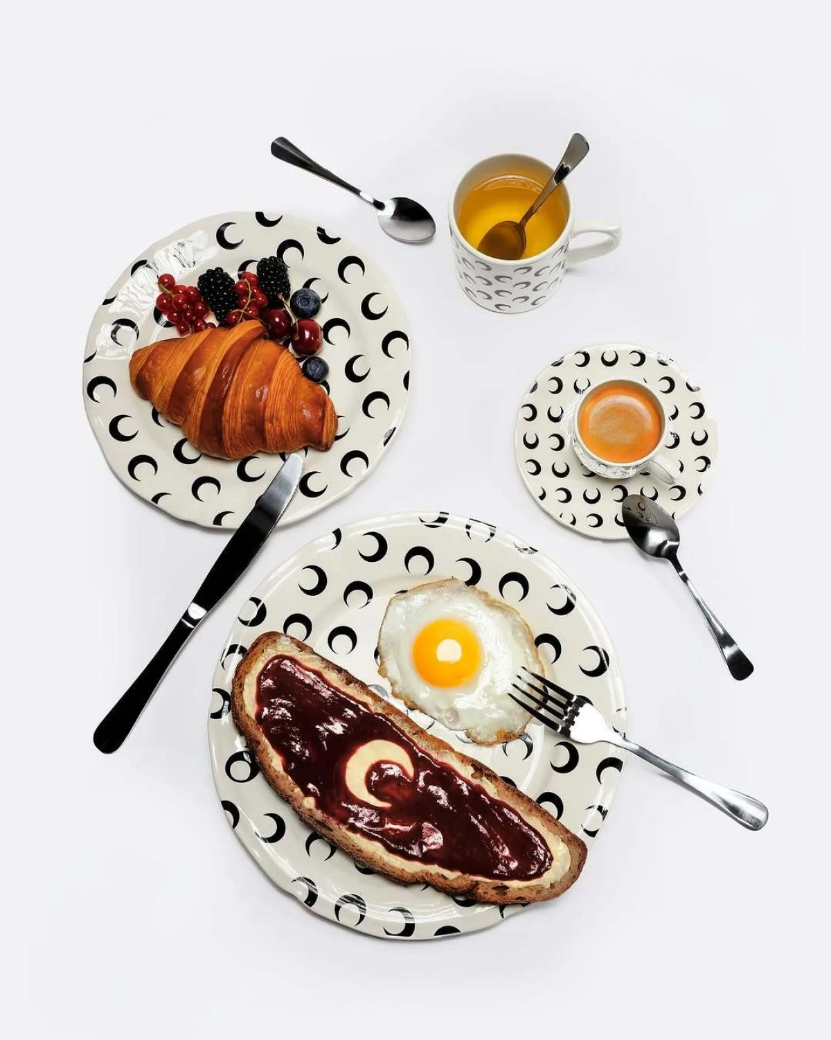 Marine Serre sada ima odlične tanjure i šalice